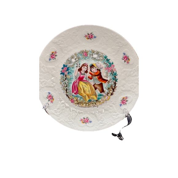 Vintage Royal Doulton My Valentine Day 1979 Collector Plate 8 1/4 " - Picture 2 of 16